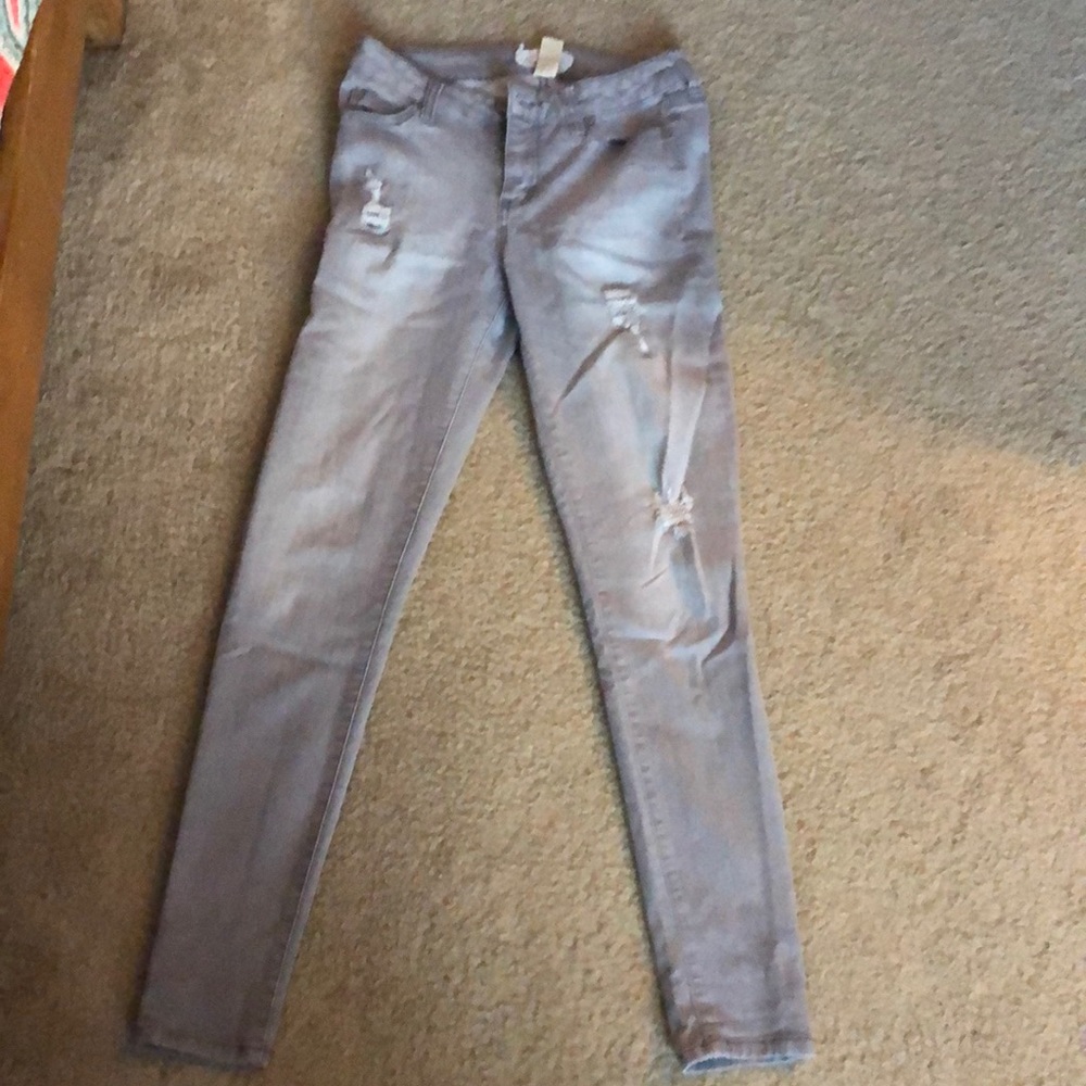 Skinny ripped jeans